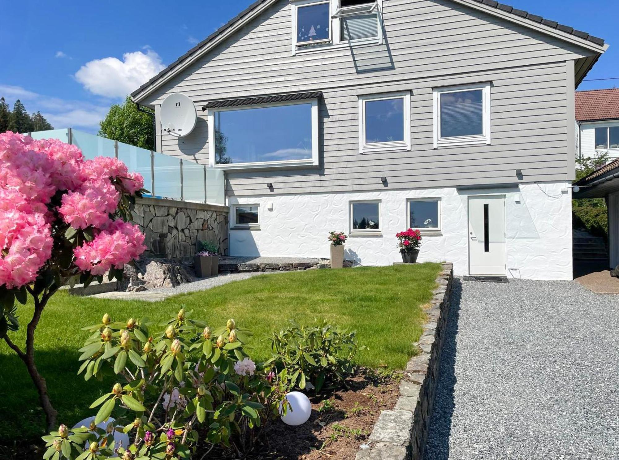 Ks Apartment Near Bergen Exterior photo